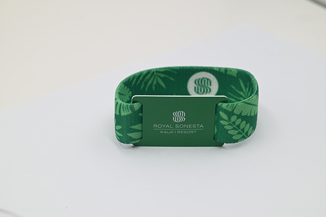 和接觸式IC卡相比，非接觸式卡有什么樣的優點？